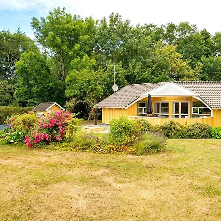 4 Star Holiday Home In Sydals *